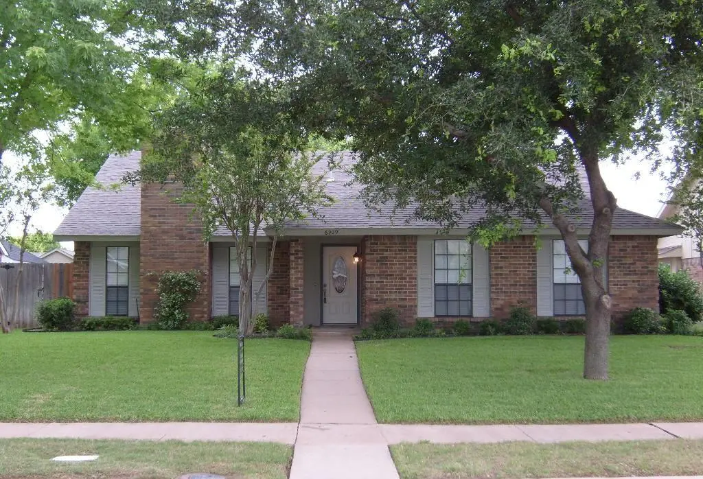 6909 Darton Drive, Plano, TX 75023