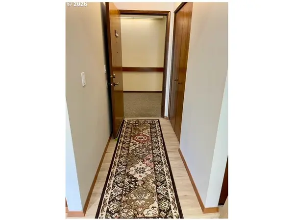 13775 SW SCHOLLS FERRY RD, Beaverton, OR 97008