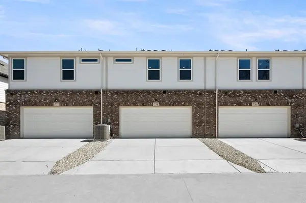 234 Wagon Spoke Way #17, Fort Worth, TX 76120