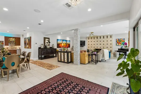 2001 Saint Charles Place, Fort Worth, TX 76107