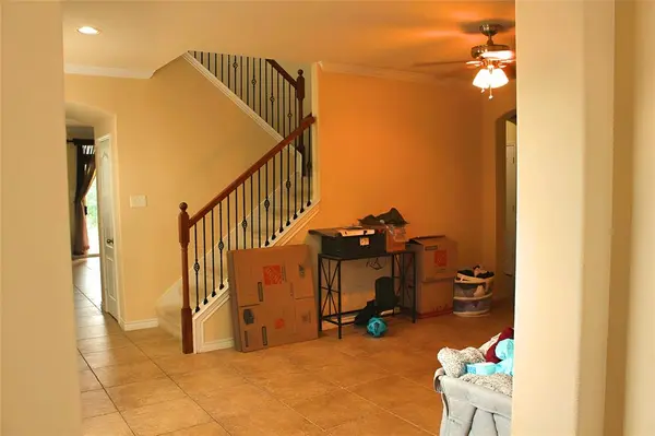 5996 Clearwater Drive, The Colony, TX 75056