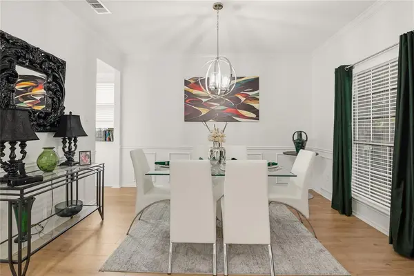 709 Gentry Drive, Arlington, TX 76018