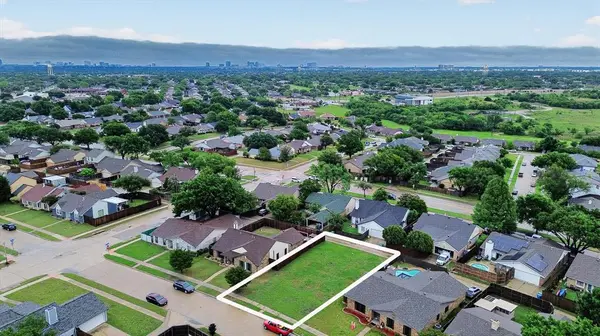 4361 Fryer Street, The Colony, TX 75056