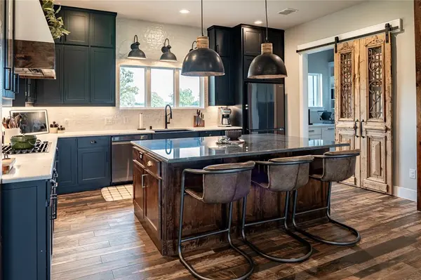 2667 VZ County Road 3208, Wills Point, TX 75169