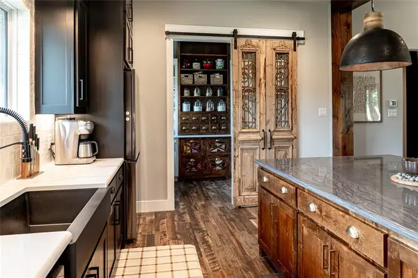 2667 VZ County Road 3208, Wills Point, TX 75169