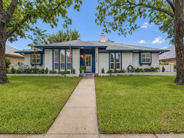 2526 Dove Creek Lane, Carrollton, TX 75006