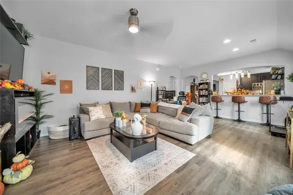 3308 Robin Road, Ennis, TX 75119