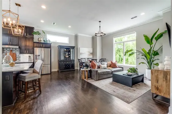 1922 Ashby Street #2D, Dallas, TX 75204