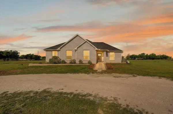 5130 Hillside Loop N, Justin, TX 76247