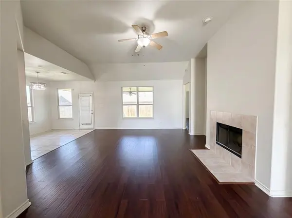 1602 Summercrest Drive, Cleburne, TX 76033