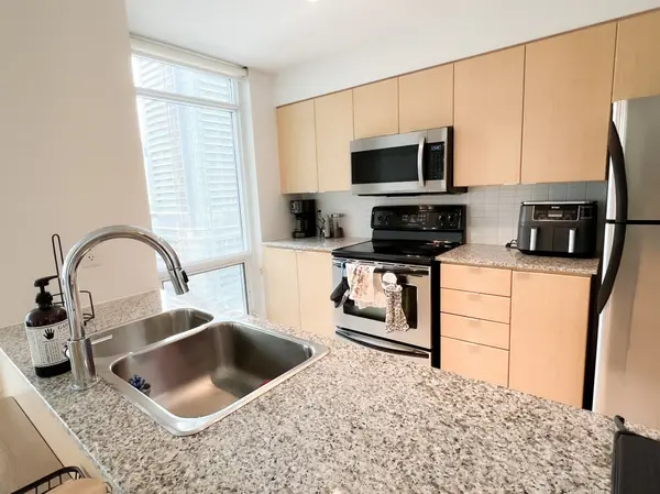 11 Brunel CT #2203, Toronto C01, ON M5V 3Y3