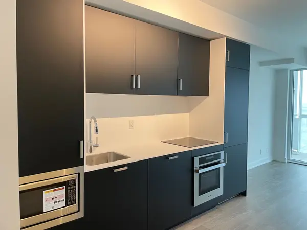 88 Queen ST E #3505, Toronto C08, ON M5C 0B6