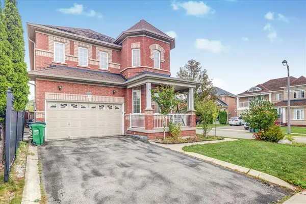 2 Tovey TER, Brampton, ON L6R 3E6