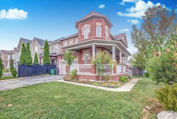 2 Tovey TER, Brampton, ON L6R 3E6