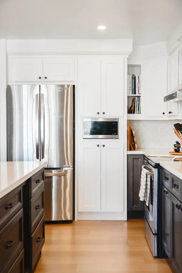 135 Marlee AVE #1004, Toronto W04, ON M6B 4C6