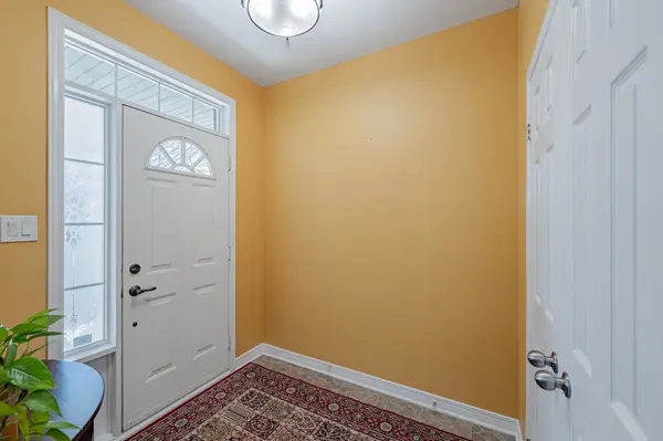 5 Thunderbird CRES, Kanata, ON K2M 2H4