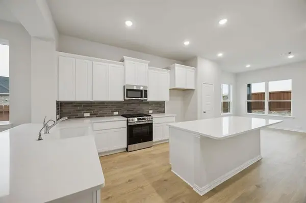 3941 Lakefield Drive, Heartland, TX 75114