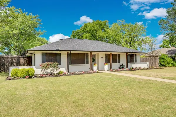 106 Hillcrest Drive, Midlothian, TX 76065