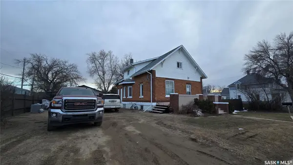 112 1st AVENUE, Vibank, SK S0G 4Y0