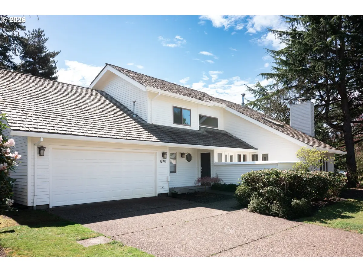 674 LIVINGOOD LN, Lake Oswego, OR 97034