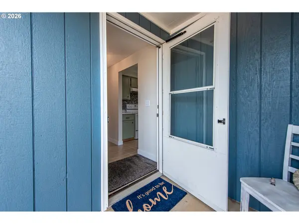 1121 CEDAR PL, Creswell, OR 97426