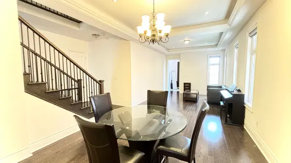 11 Yates AVE, Vaughan, ON L6A 4X5