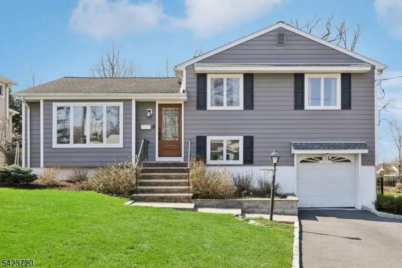 67 Woodland Ave, Verona Twp., NJ 07044