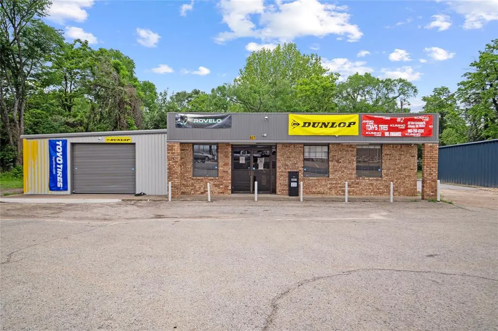 807 W Corsicana Street, Athens, TX 75751