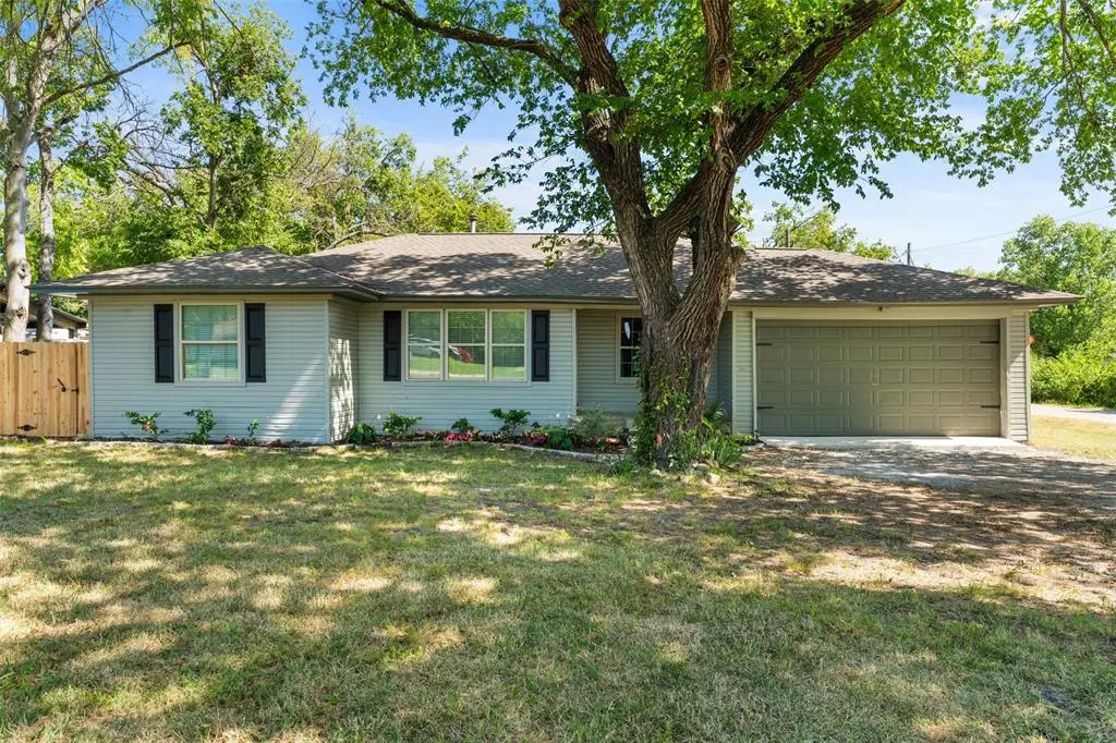 612 E 8th Street, Kemp, TX 75143