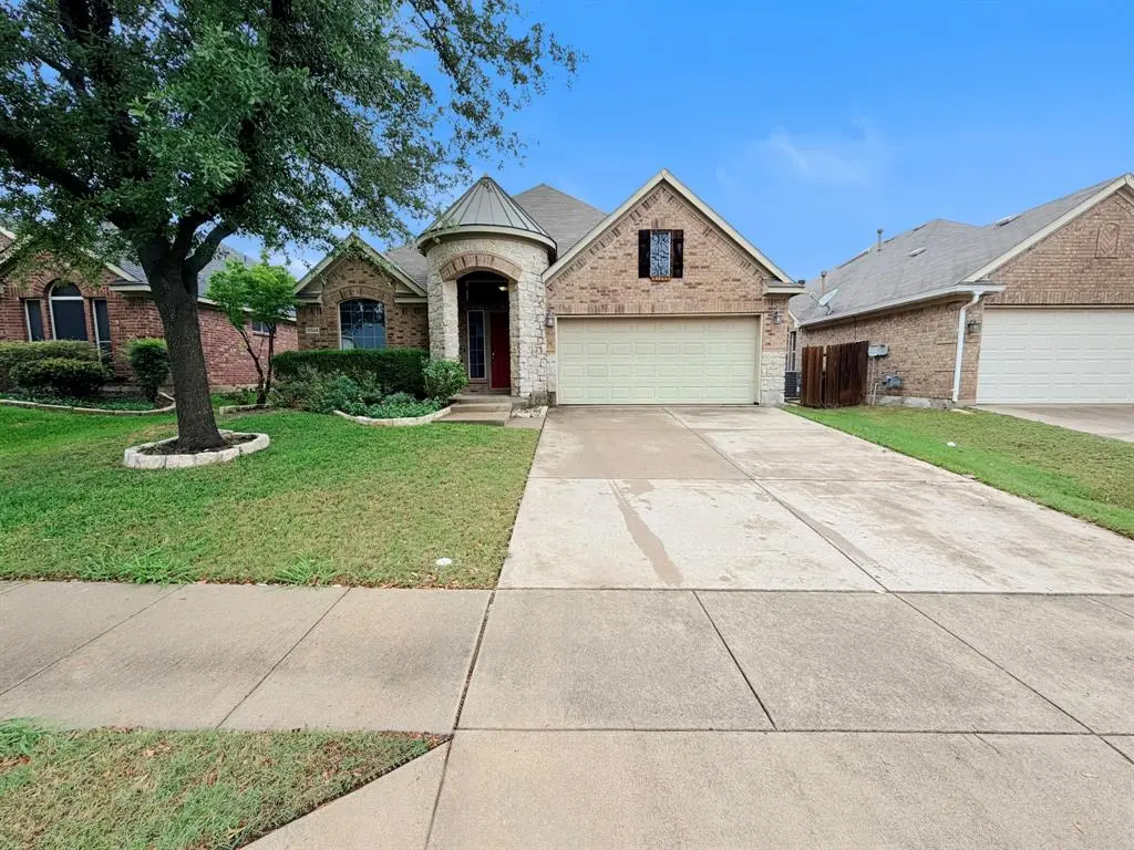 8304 Orchard Creek Road, Fort Worth, TX 76123