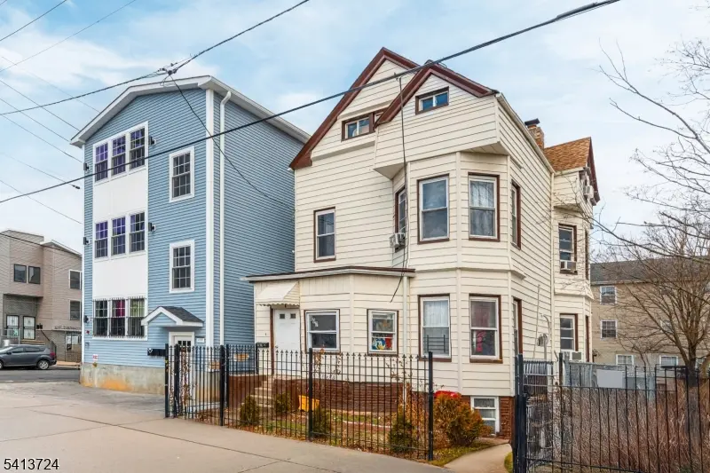 497 7Th Ave, Newark City, NJ 07107