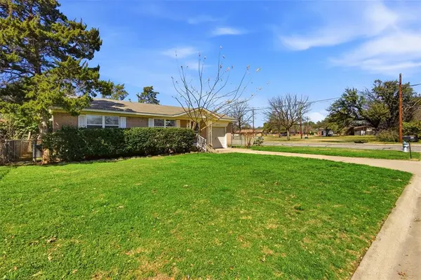 3409 Heather Lane, Denton, TX 76209