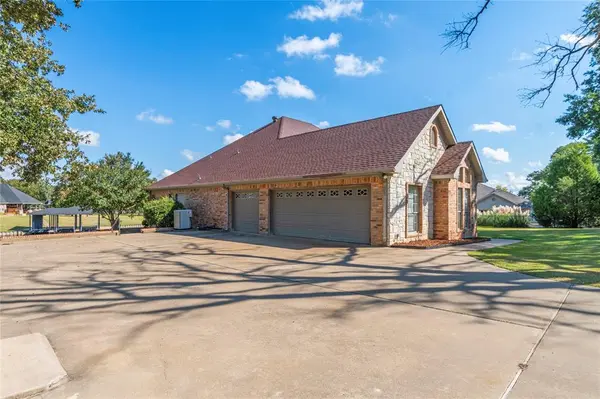 180 Surls Drive, Mabank, TX 75156
