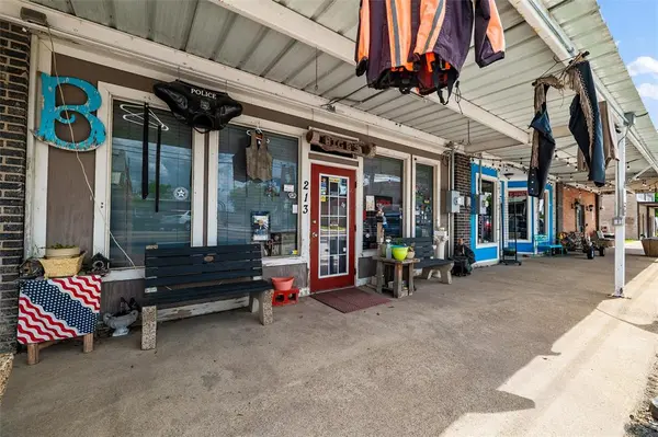 211-213 Main Street, Maypearl, TX 76064