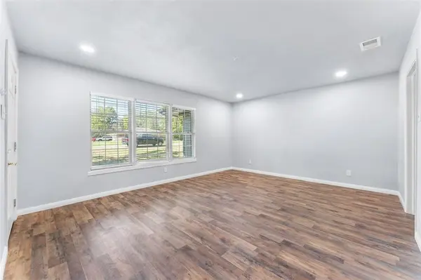 612 E 8th Street, Kemp, TX 75143