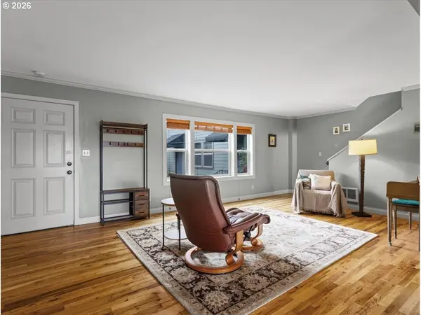 3709 SE 42ND AVE, Portland, OR 97206