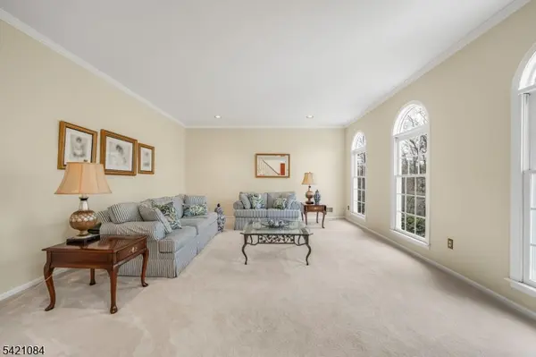 2 Knollwood Ter, Chester Twp., NJ 07930