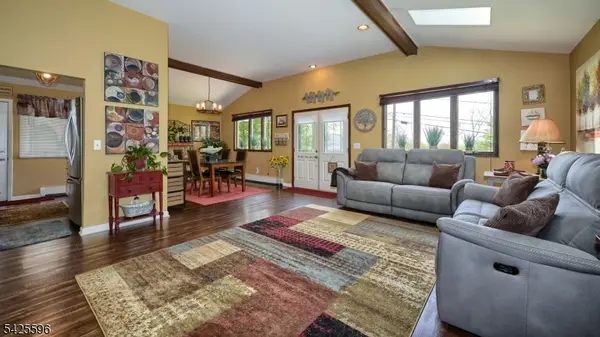 16 Forest Ter, Wayne Twp., NJ 07470