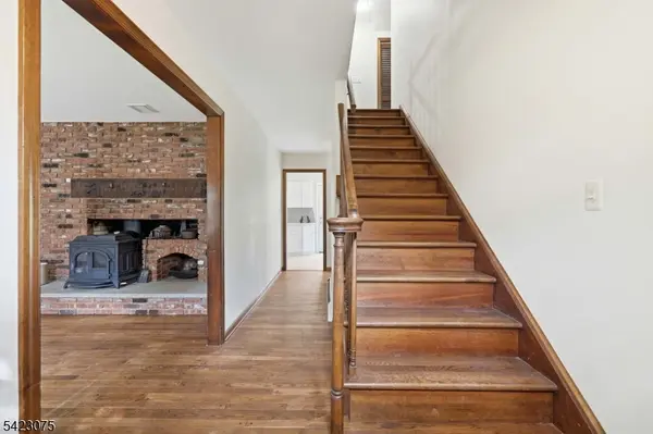 115 Upper Sunset Dr, Washington Twp., NJ 07853