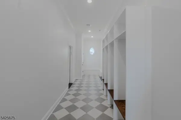 18 Woodside Rd, Springfield Twp., NJ 07081