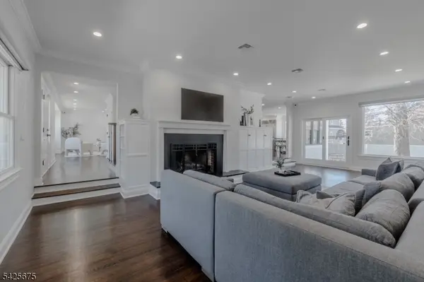 18 Woodside Rd, Springfield Twp., NJ 07081