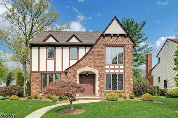 34 Connecticut St, Cranford Twp., NJ 07016