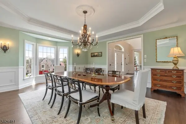 5 Cotswold Ln, Warren Twp., NJ 07059