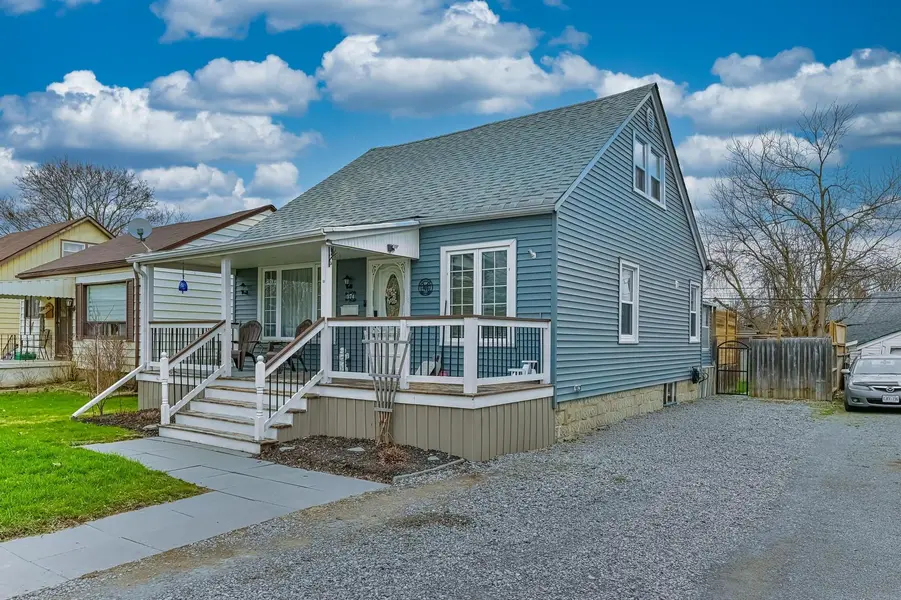 374 Grady AVE, Peterborough, ON K9J 5S4