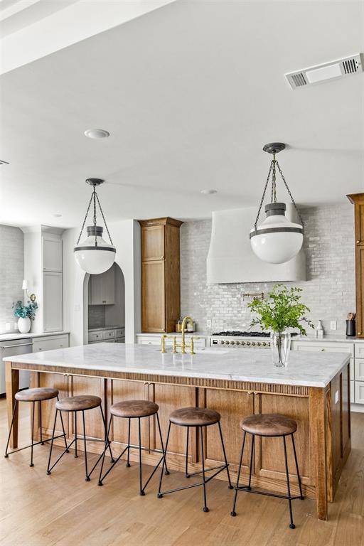 4366 Willow Lane, Dallas, TX 75244