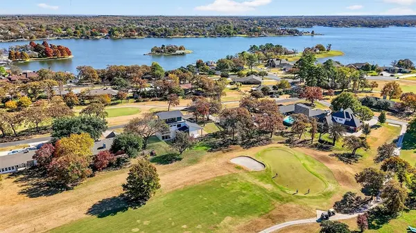 102 Huron Trail, Lake Kiowa, TX 76240