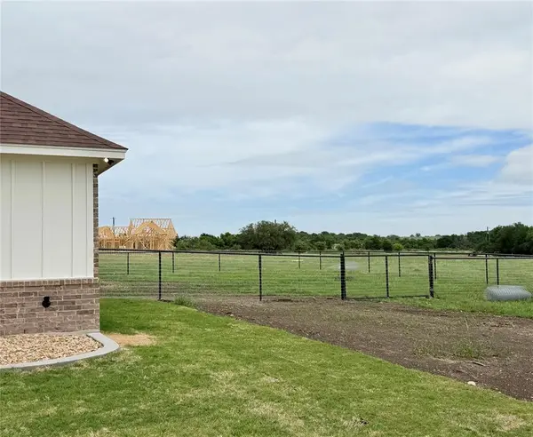 1017 Sabrina Court, Weatherford, TX 76085