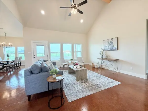 1017 Sabrina Court, Weatherford, TX 76085