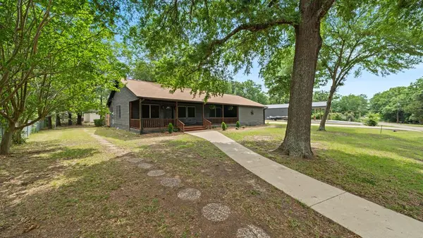 129 King Arthur Road, Mabank, TX 75156