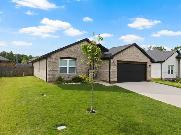 103 St. James, Mount Pleasant, TX 75455